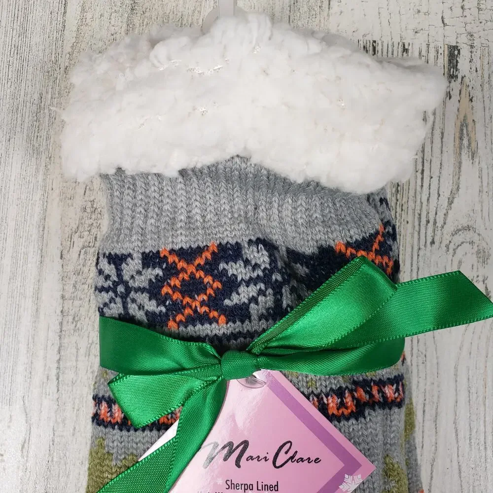 NWT Sherpa Lined Knit Winter Snowflake Leaf Design No-Slip Slipper Socks
